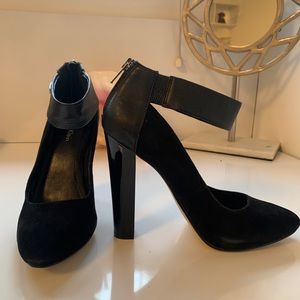 Calvin Klein. Women’s Ariel Pump Size 6.5